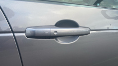 Land Rover Discovery 3.0 D300 Dynamic SE 5dr Auto Diesel Station Wagon